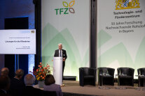 TFZ-Leiter Dr. Bernhard Widmann bei seinem Statement bei dem Festakt 50 Jahre Forschung Bioenergie in Berlin 